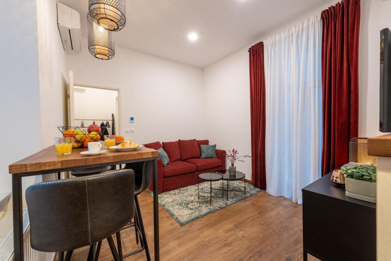 Brickwall Apartments Загреб Экстерьер фото